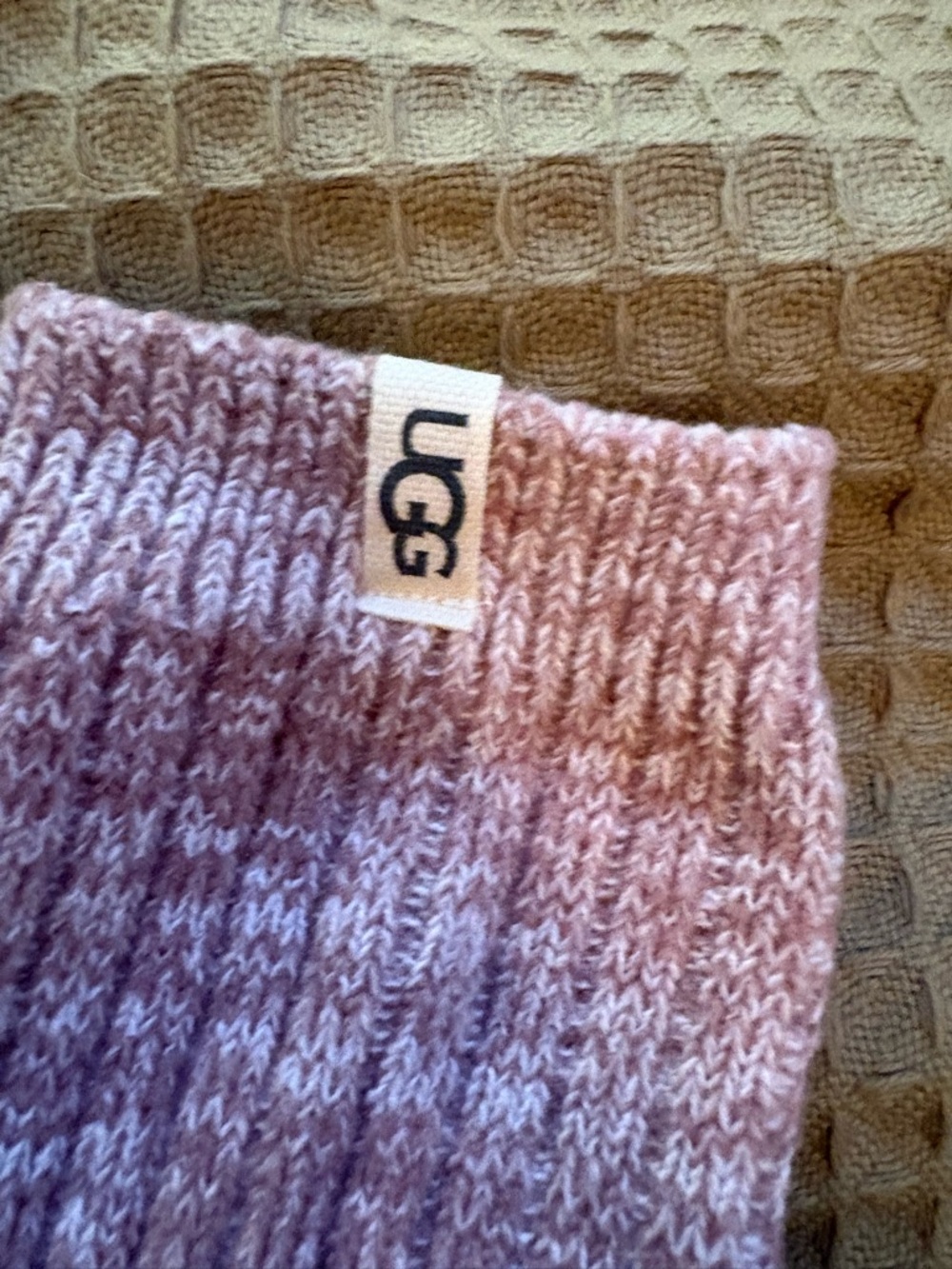 UGG pink cozy crew socks (S/M) - Picture 5 of 5